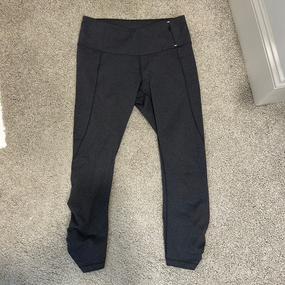 2 Pair Essential Tight Fit Capris | Size S | Color Dark Heather Grey | CALIA - Picture 1 of 3